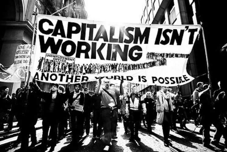 ليس نمط الإنتاج الرأسمالي نمطا للإنتاج يتميز بالاستغلال فقط ، بل هو أيضا نمط للتدمير الرأسمالي ، ذلك أن " الإنتاج الرأسم...