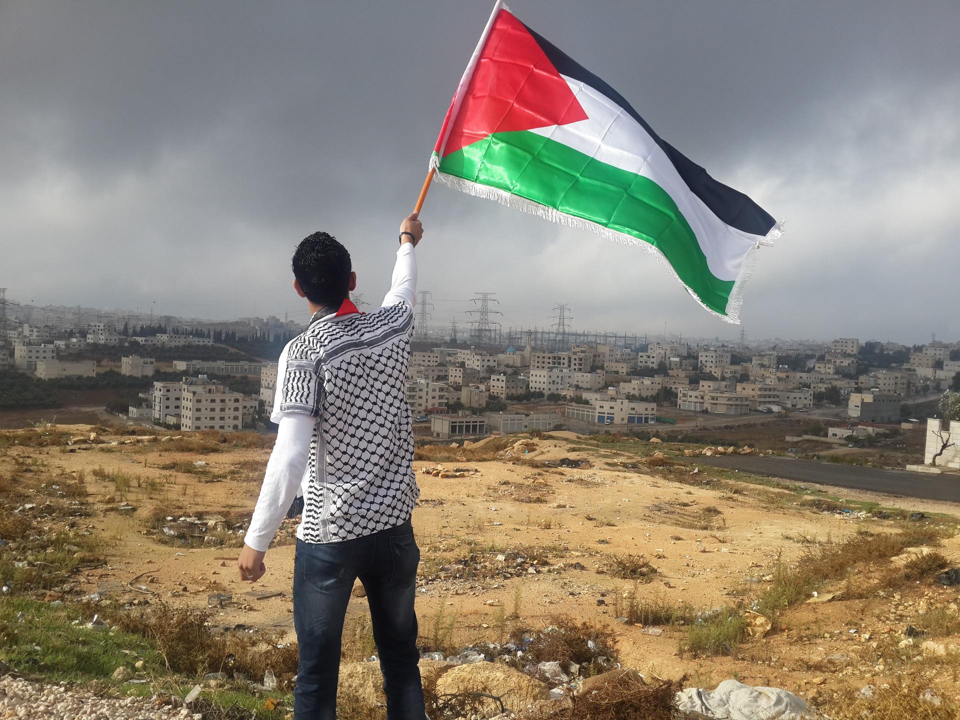 46 عاما على انتفاضة الشعب الفلسطيني